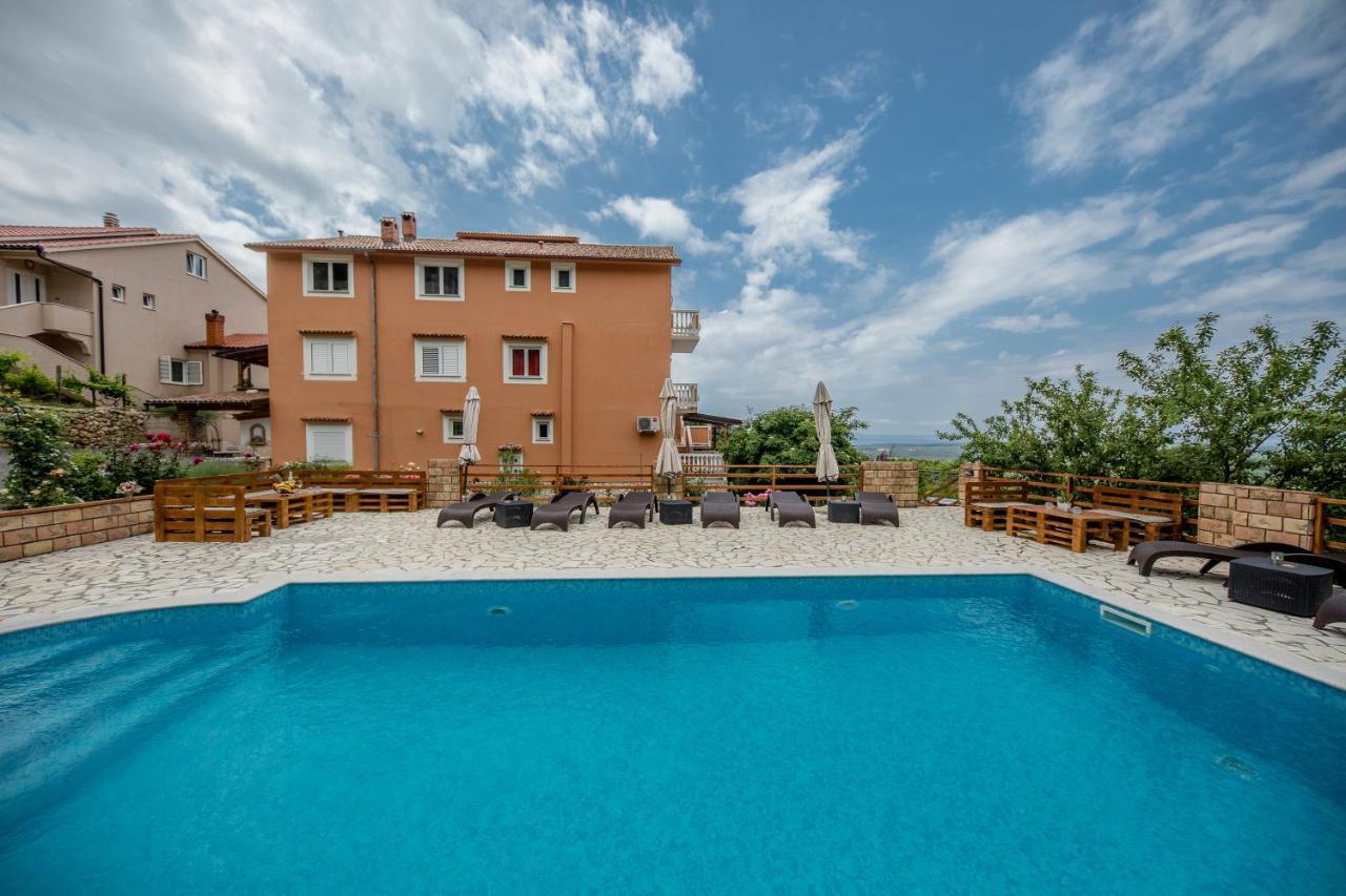 Apartments Scerbe 3103 Mundanije Exterior foto